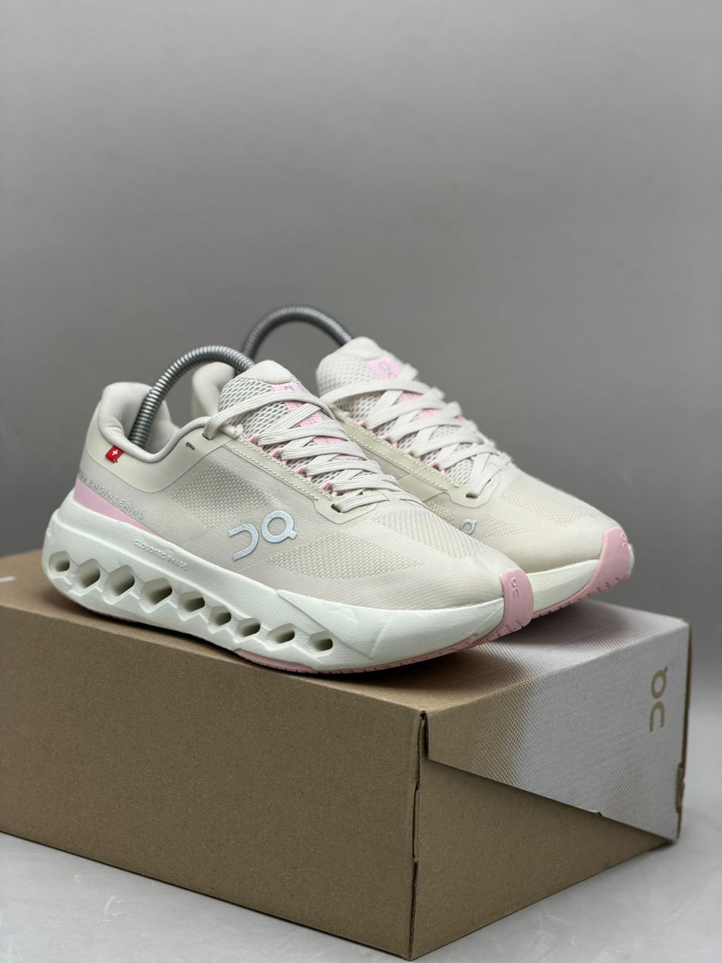 ON Running Cloudsurfer Mujer