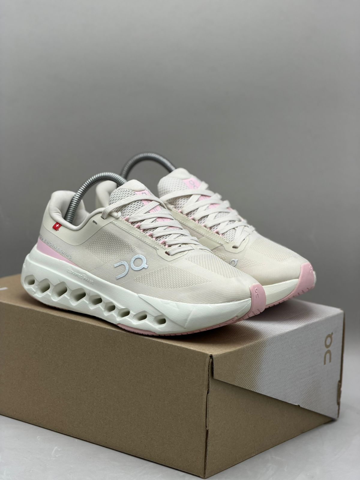 ON Running Cloudsurfer Mujer