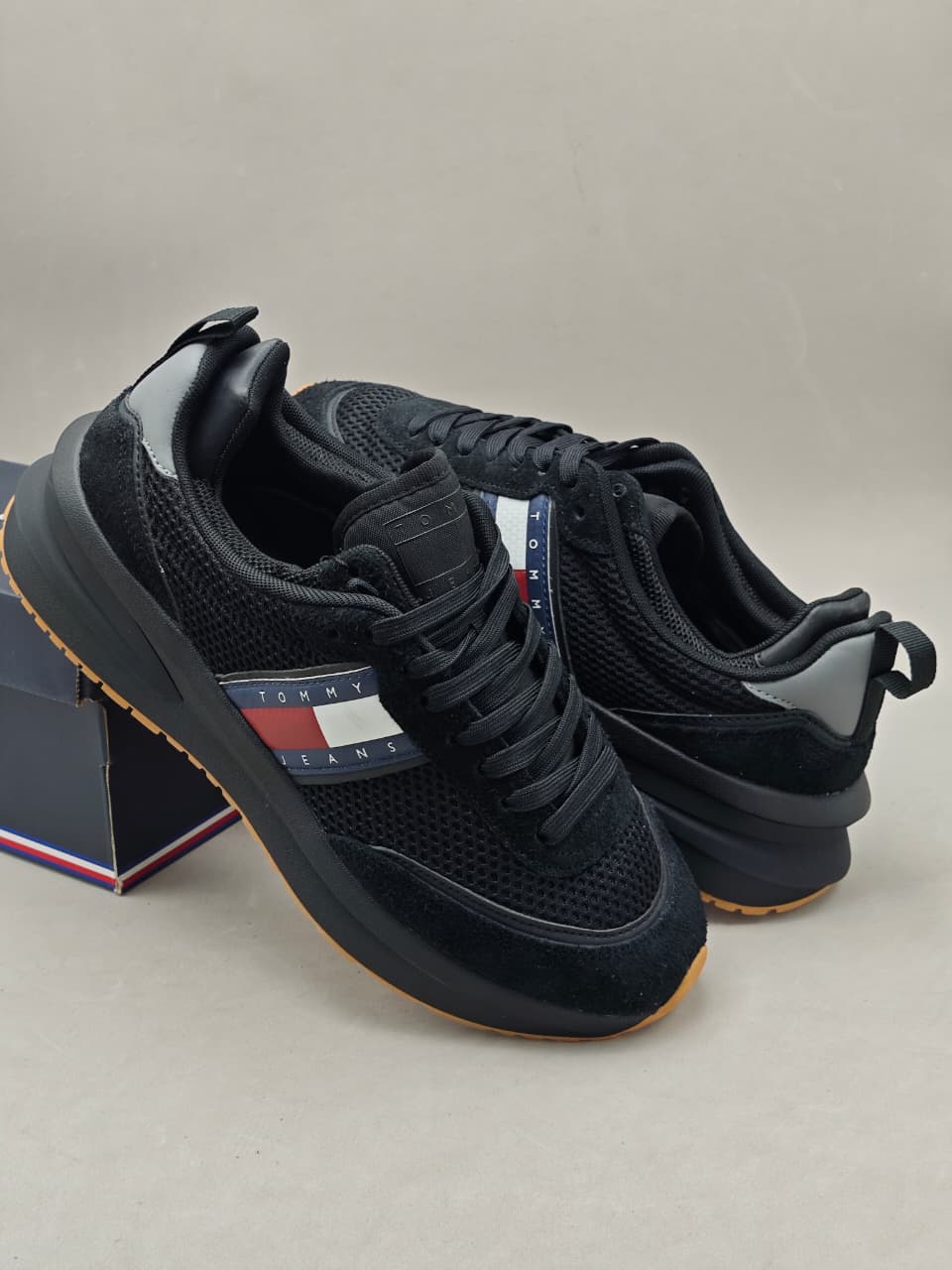 Tommy Jeans Retro Black