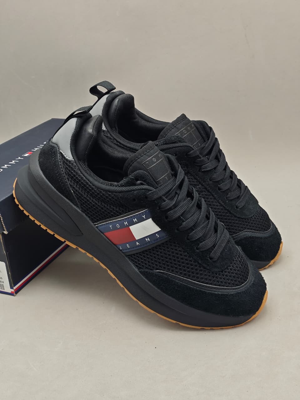 Tommy Jeans Retro Black