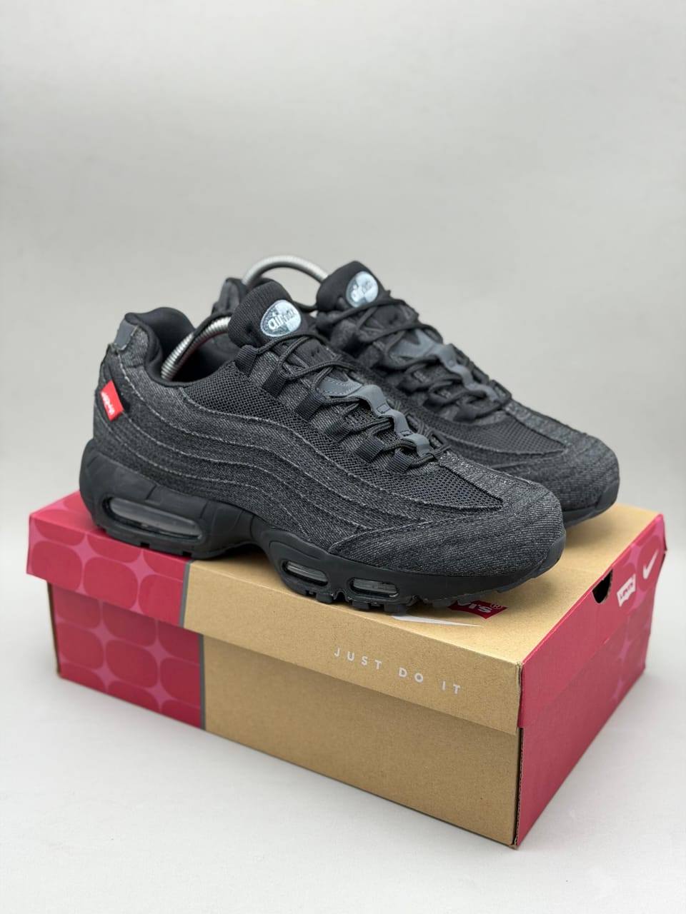 Nike Air Max 95 x Levi’s – Edición Denim Premium