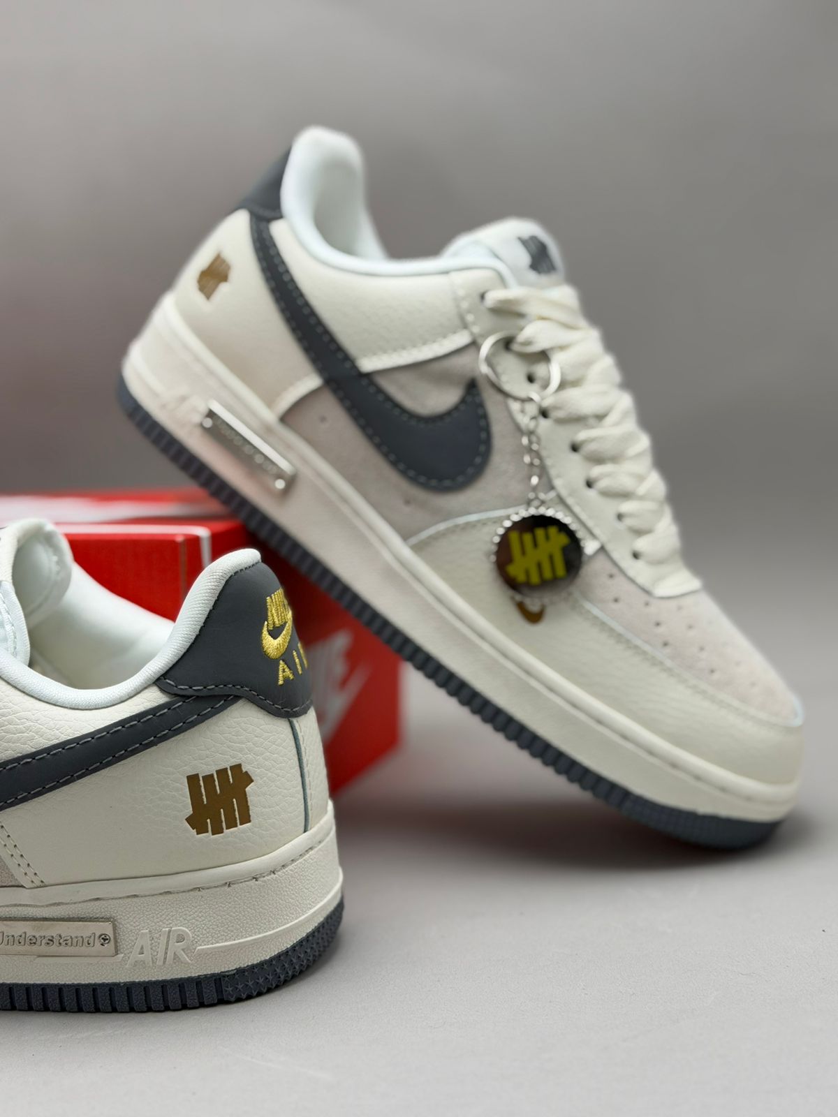 Nike Air Force 1 Undefeated