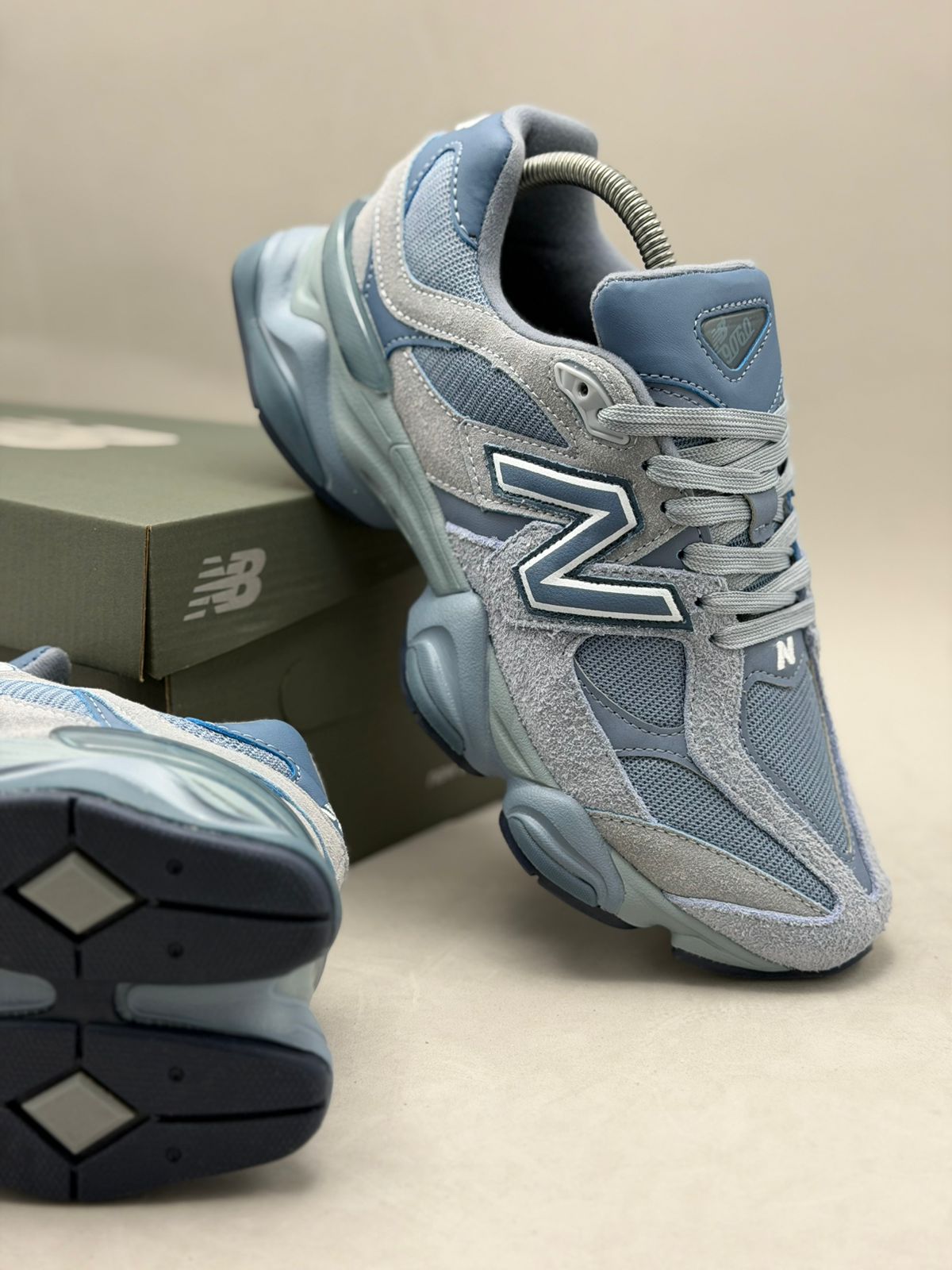 New Balance 9060