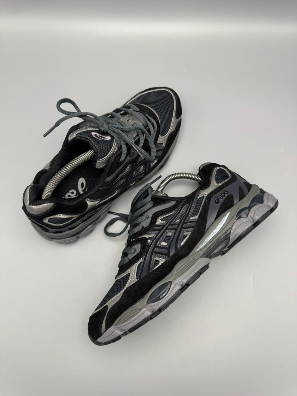 ASICS Gel-Kayano