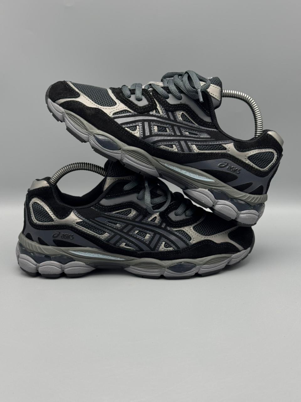 ASICS Gel-Kayano