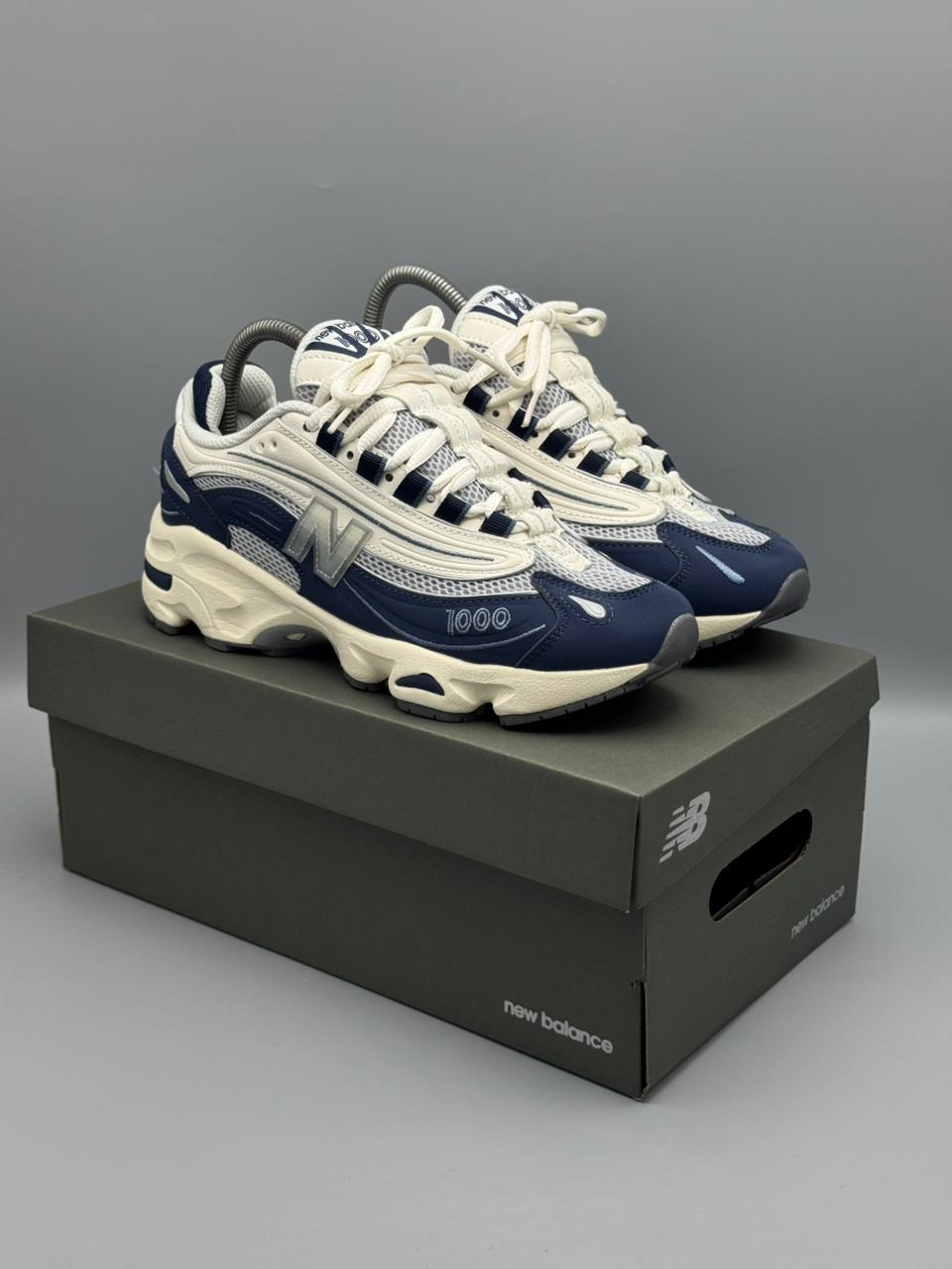 New Balance 1000