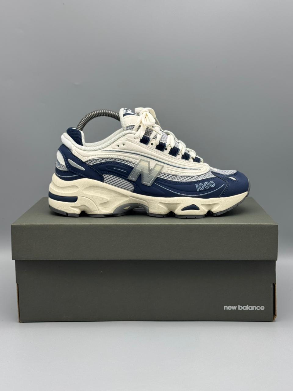 New Balance 1000