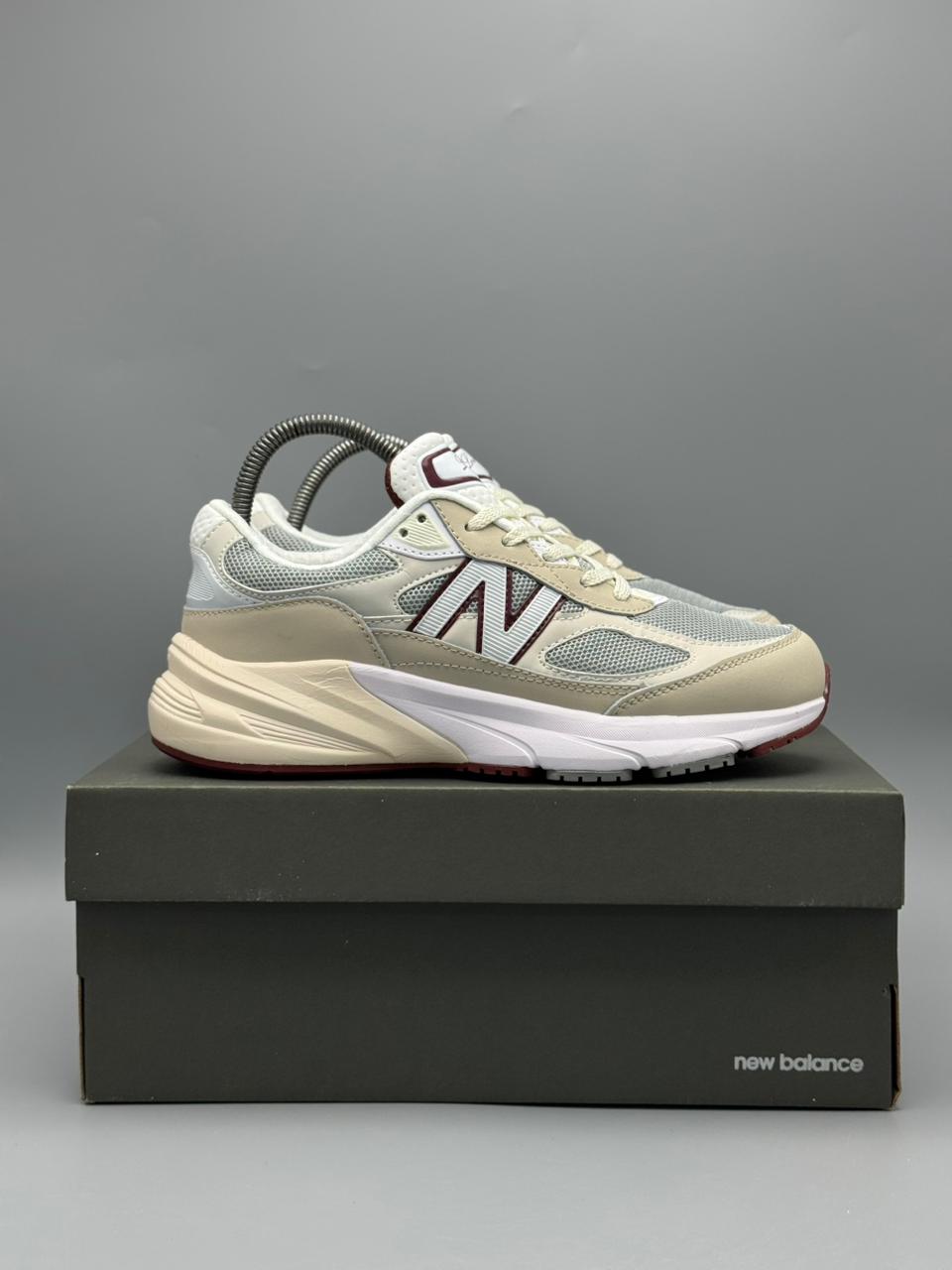 New Balance 990v6