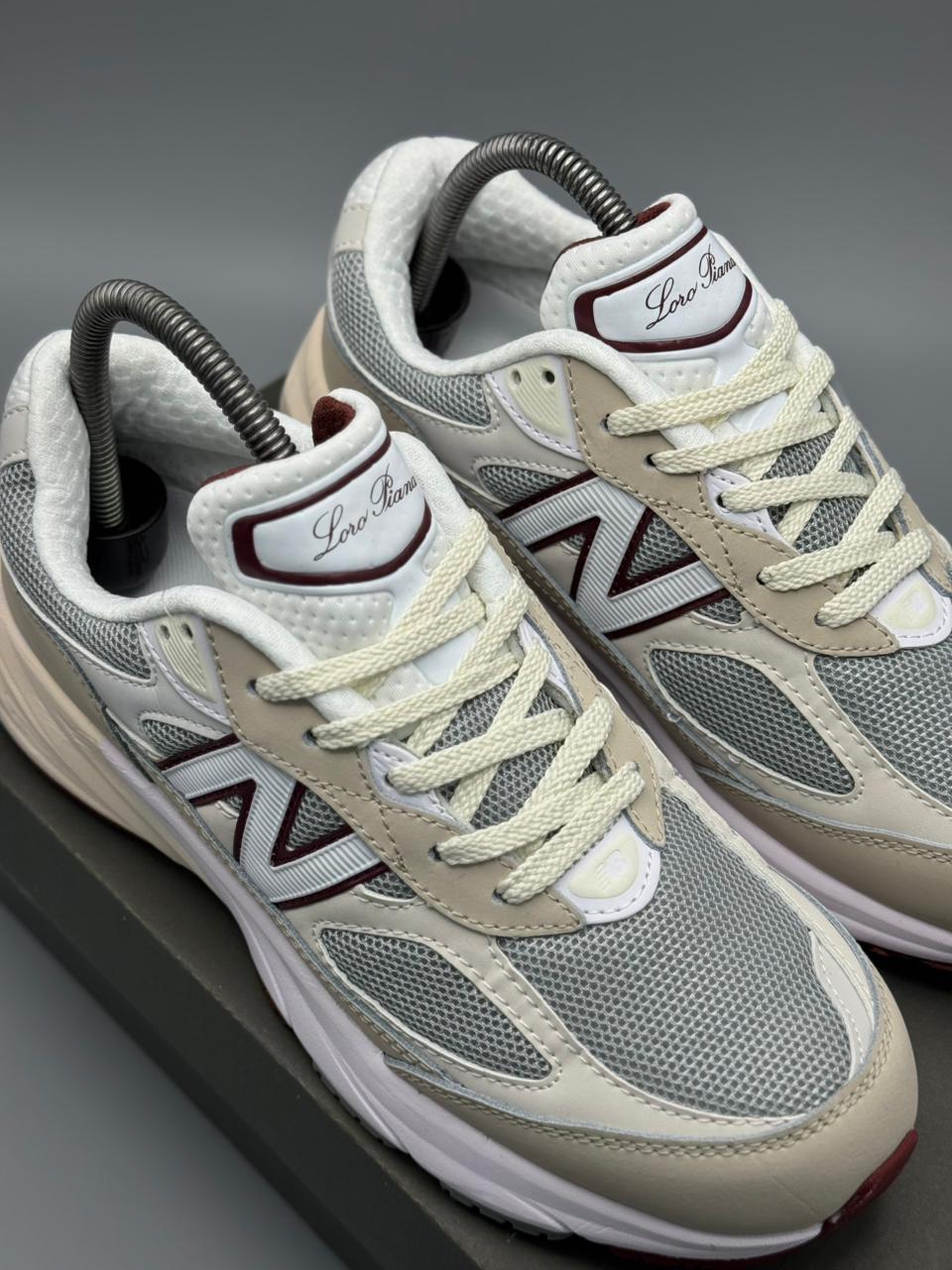 New Balance 990v6