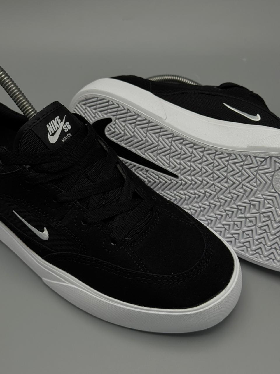 Nike SB Dunk Low