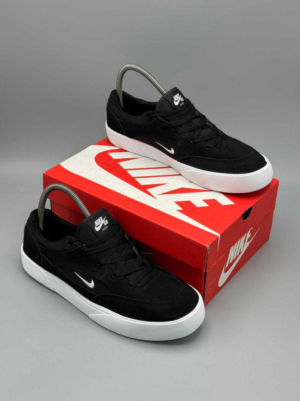 Nike SB Dunk Low