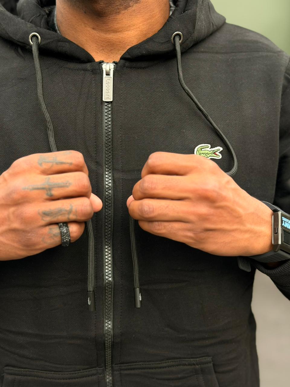 Conjunto Deportivo Lacoste