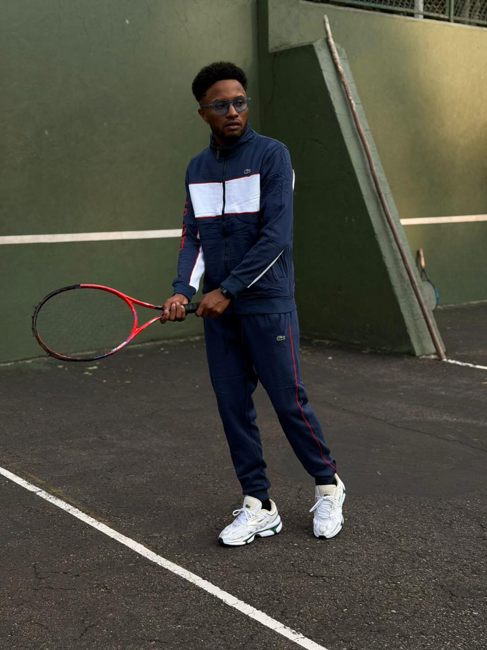 Conjunto Deportivo Lacoste