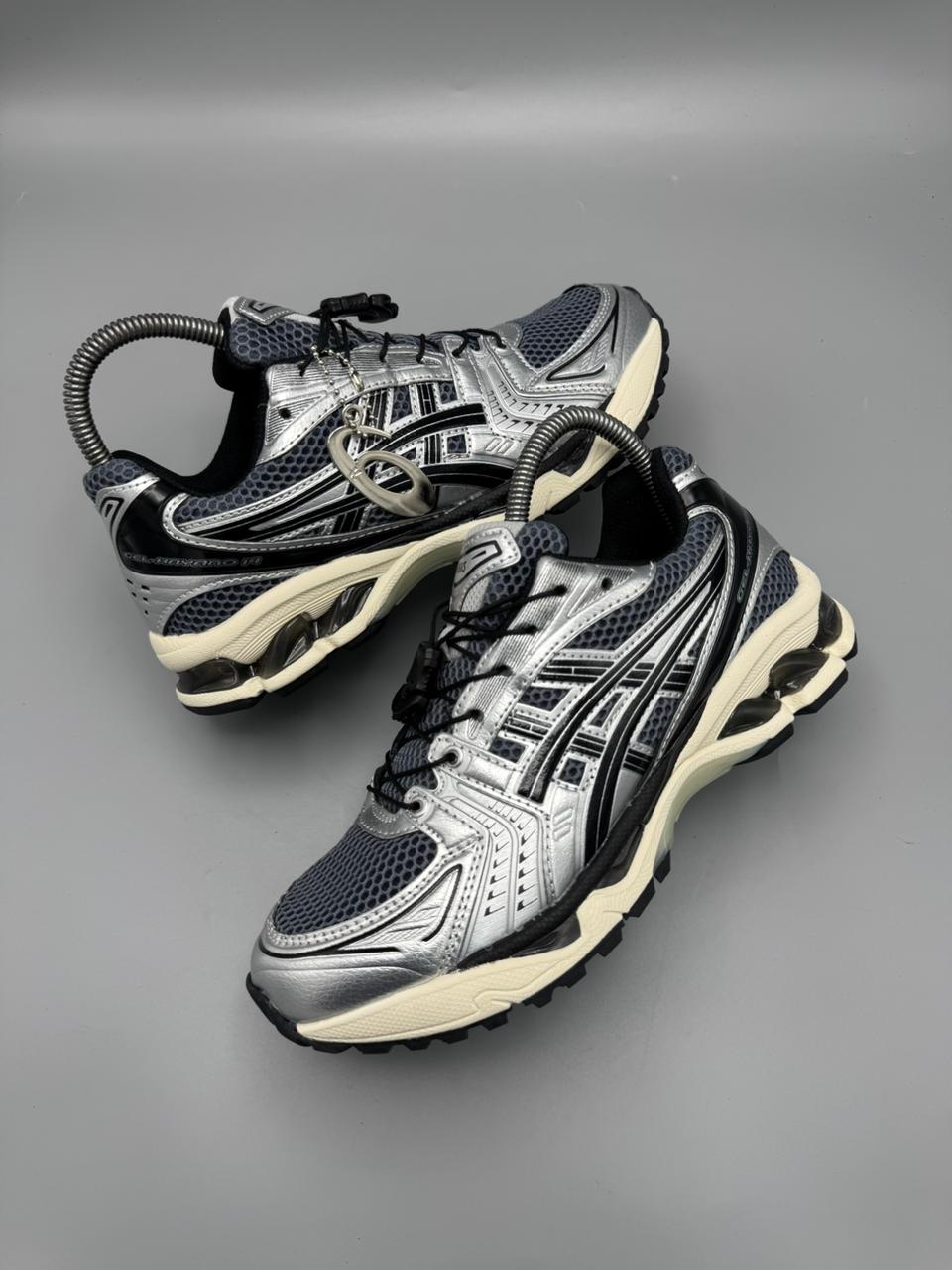 ASICS Gel-Kayano 14