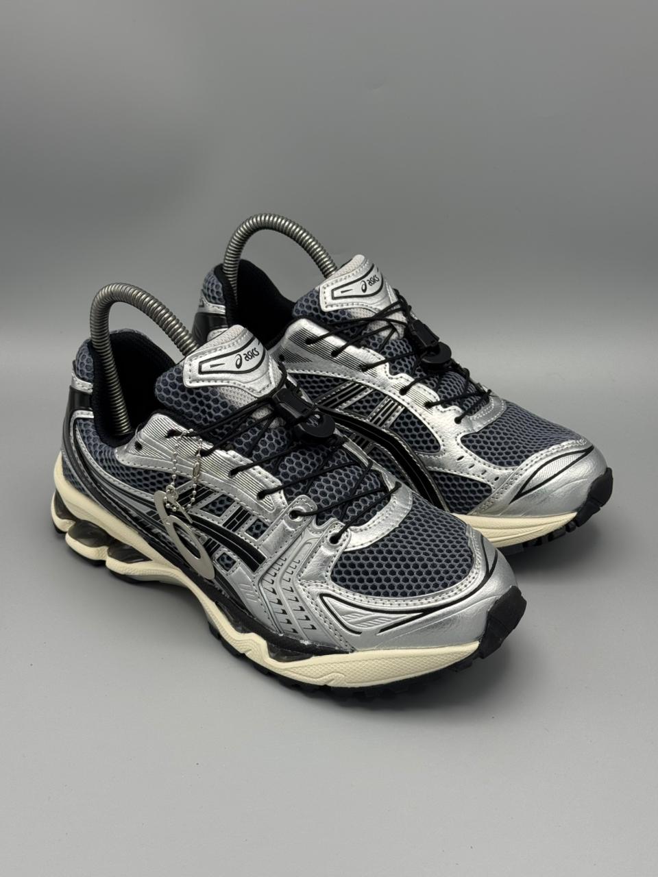 ASICS Gel-Kayano 14