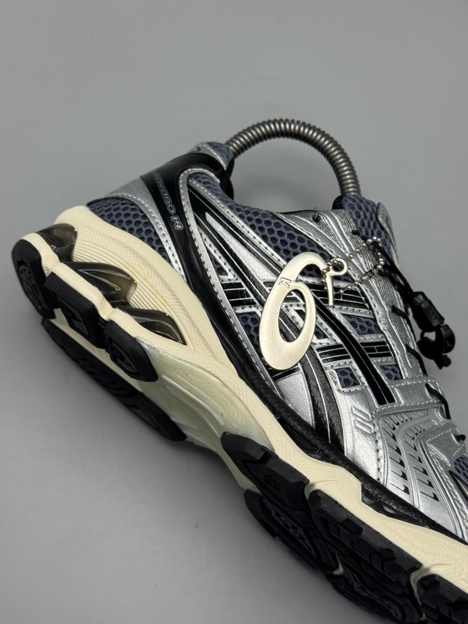 ASICS Gel-Kayano 14
