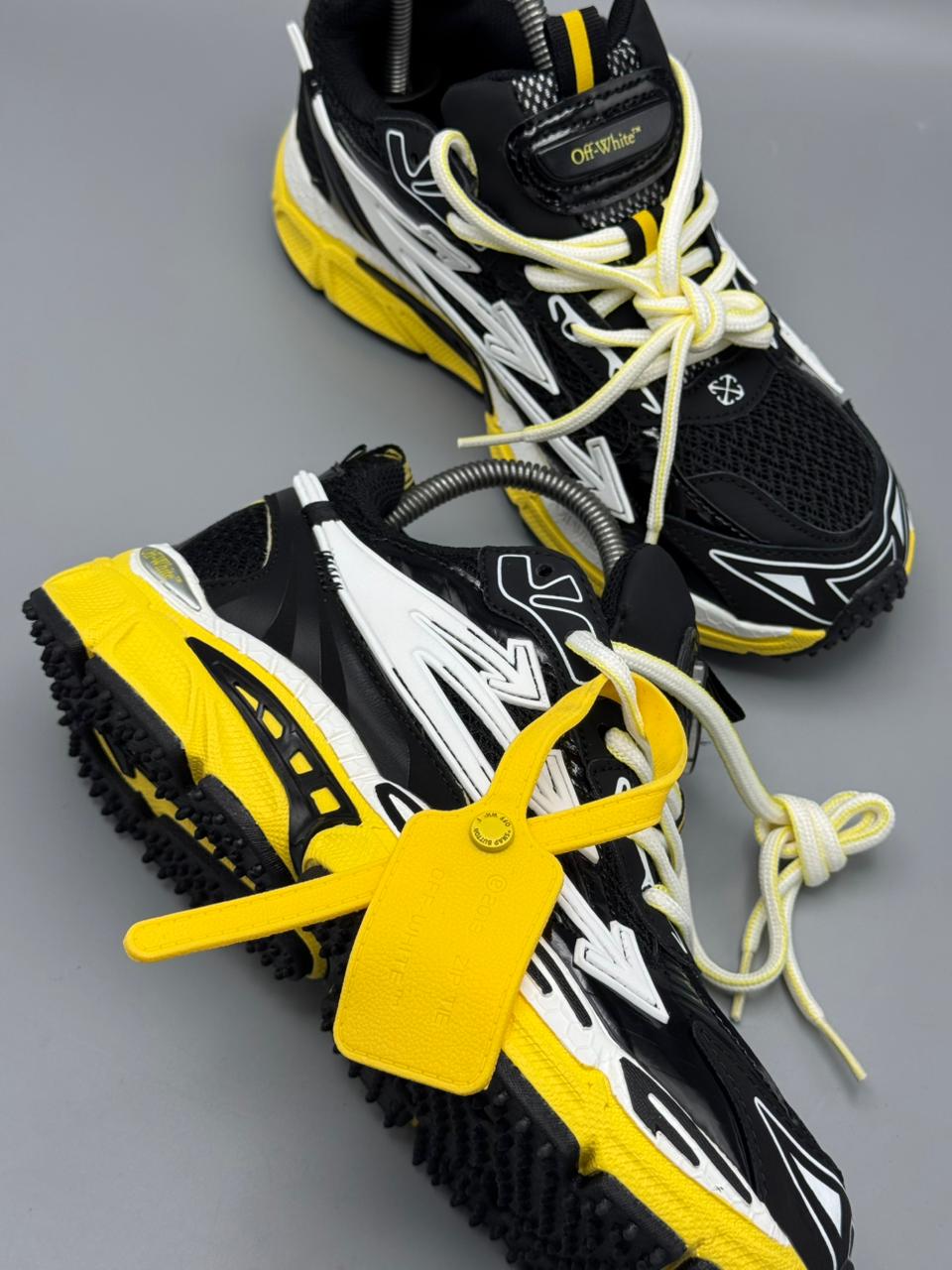 Off-White Low Tech Runner
