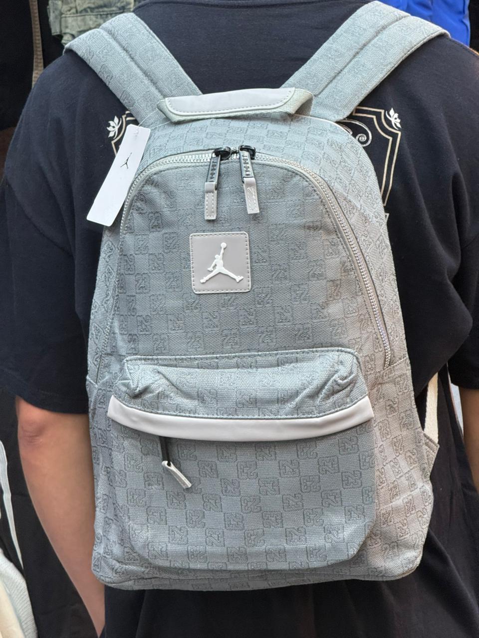 Morral Jordan Gris
