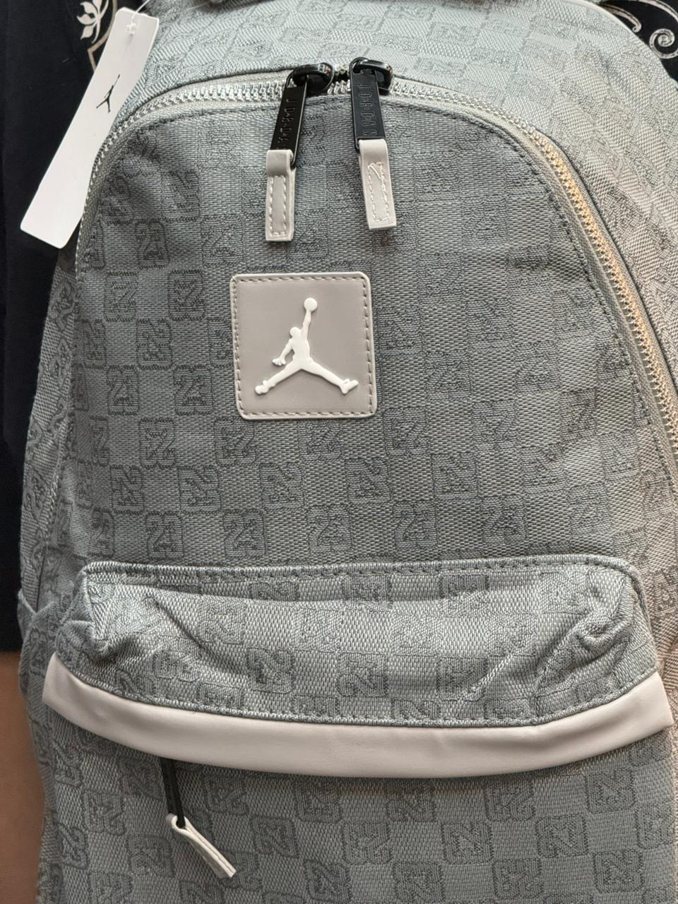 Morral Jordan Gris