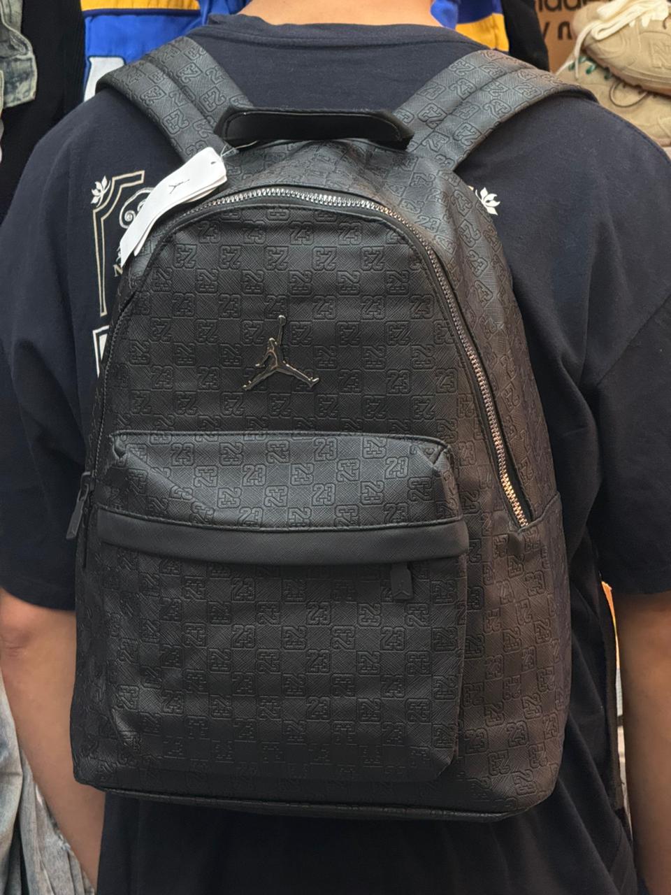 Morral Jordan Negra