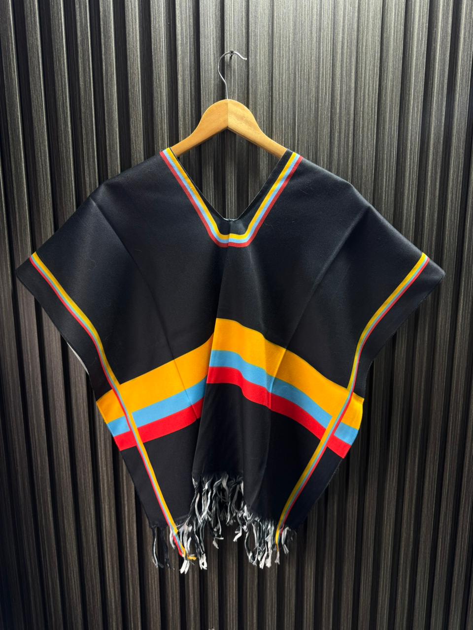 Poncho Conmemorativo Colombia 100 Años