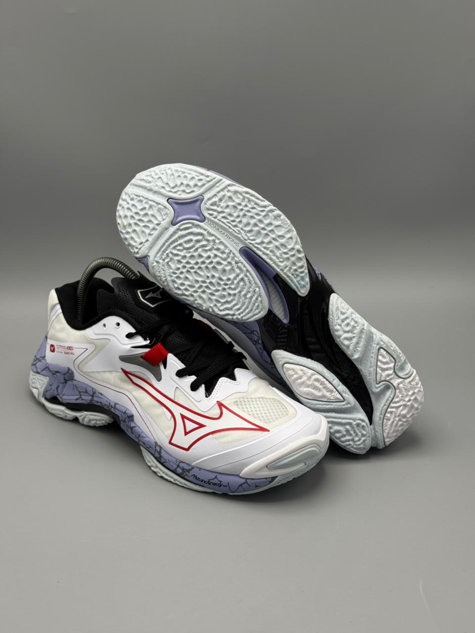 Mizuno Wave Momentum