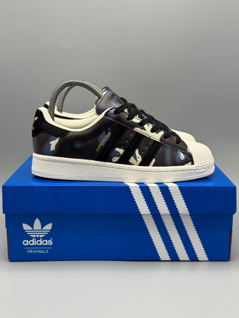 Adidas Superstar
