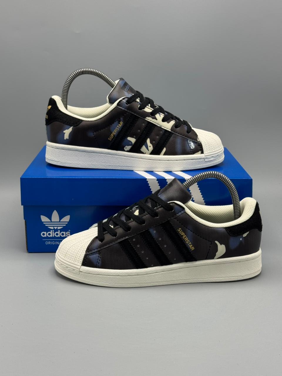 Adidas Superstar