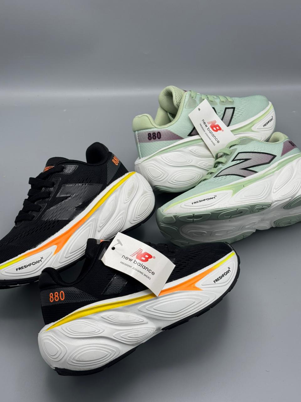 New Balance 880