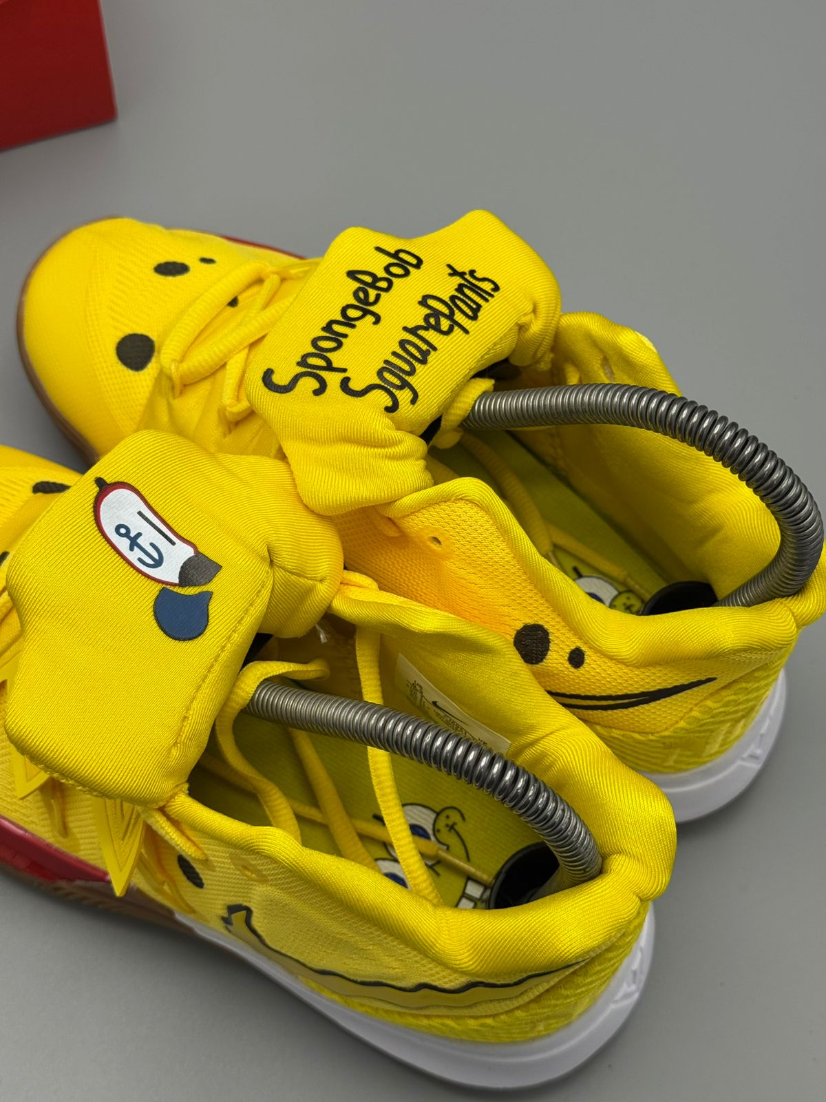 Nike Kyrie 5 "Spongebob Squarepants"