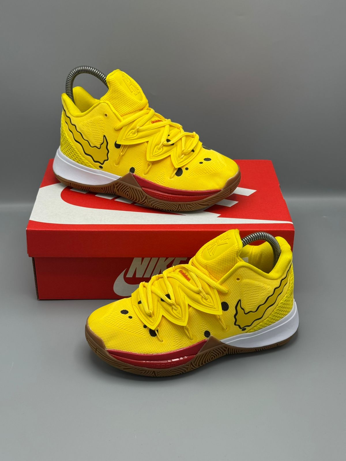 Nike Kyrie 5 "Spongebob Squarepants"