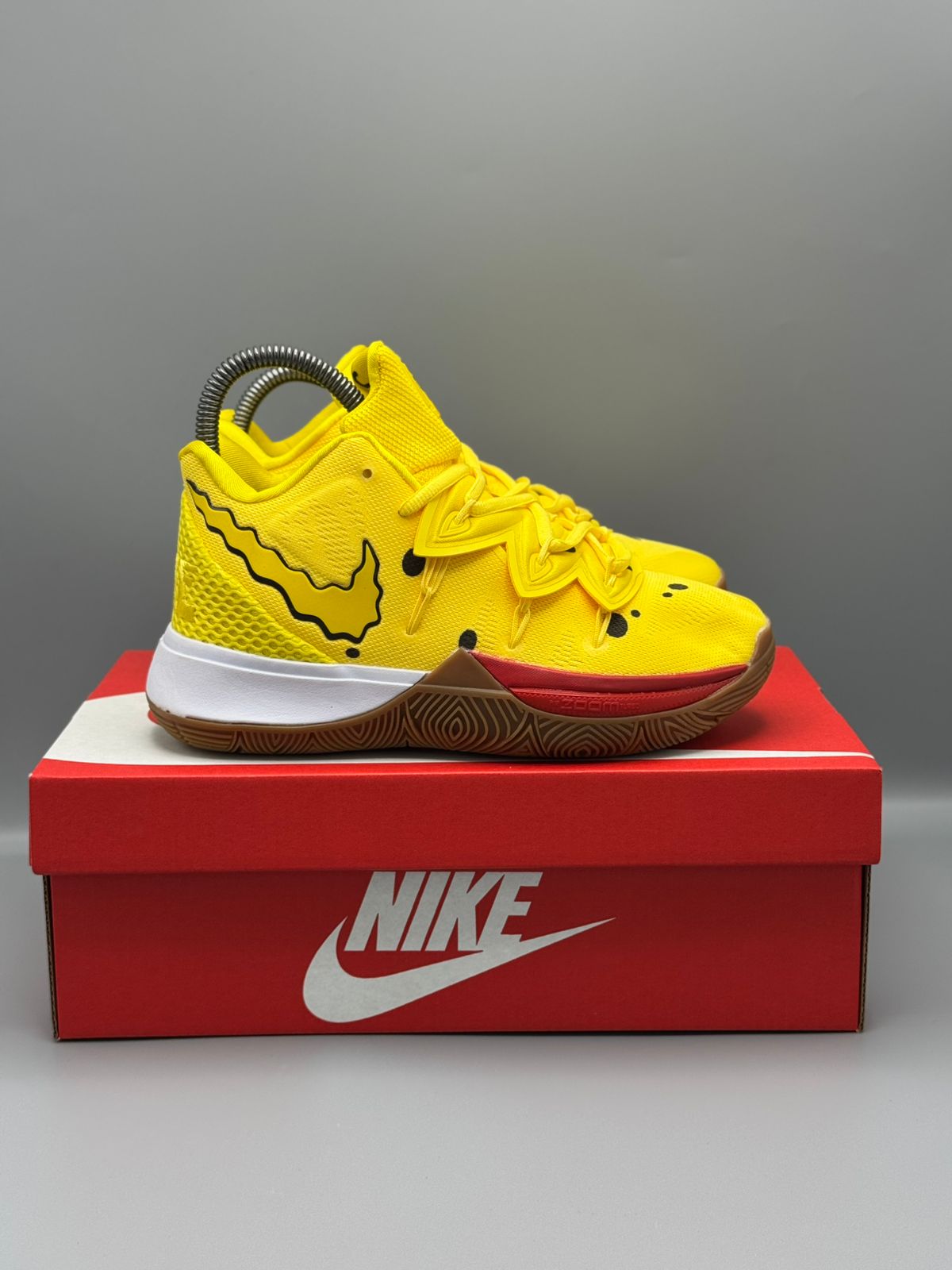 Nike Kyrie 5 "Spongebob Squarepants"