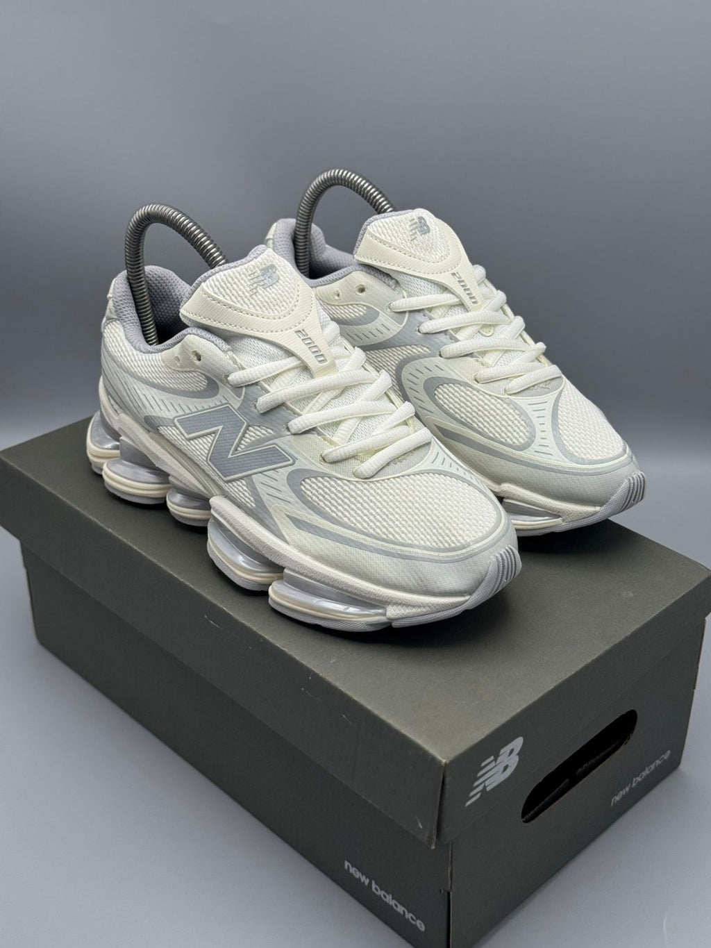 New Balance 2000
