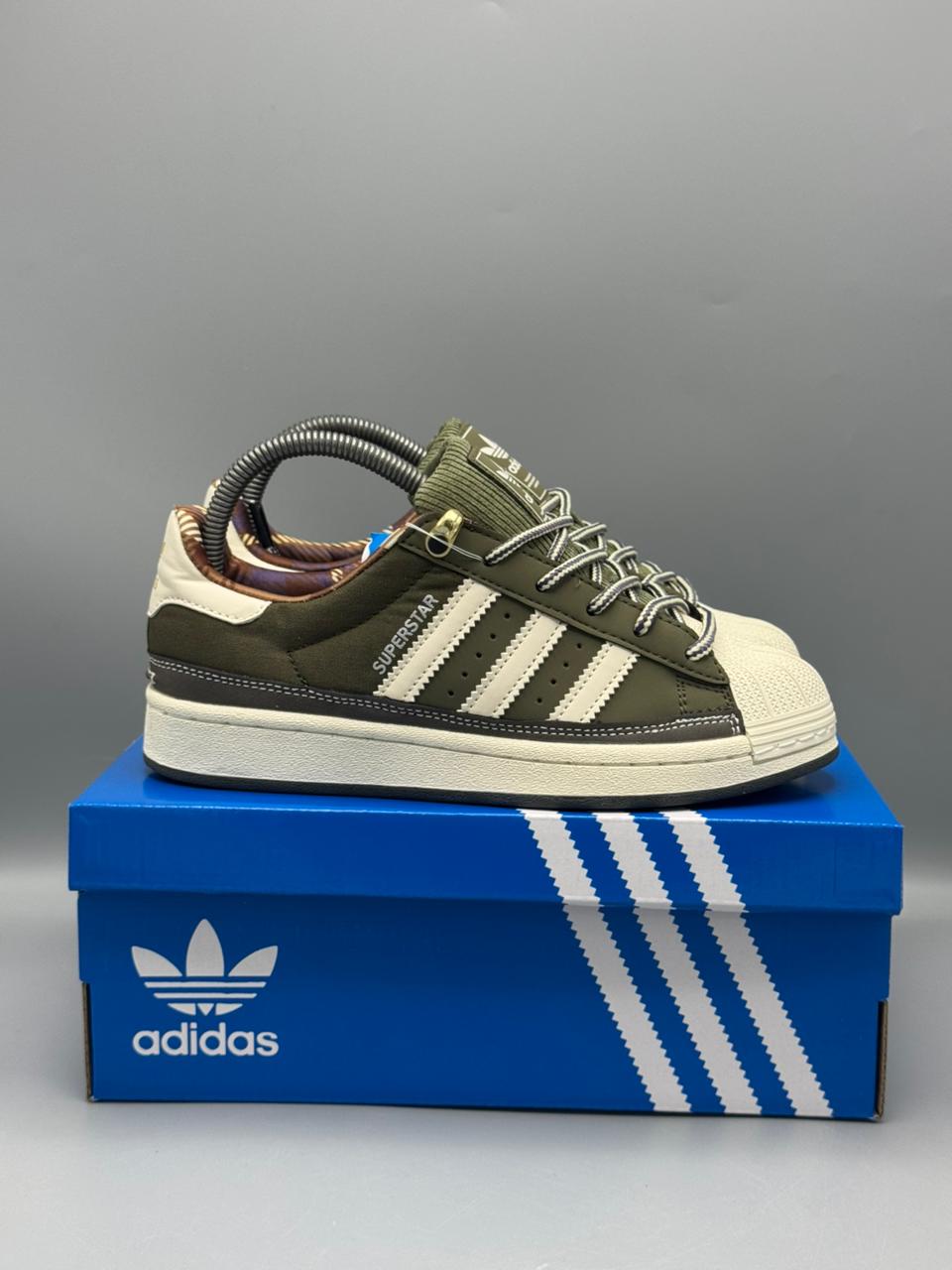 Adidas Superstar