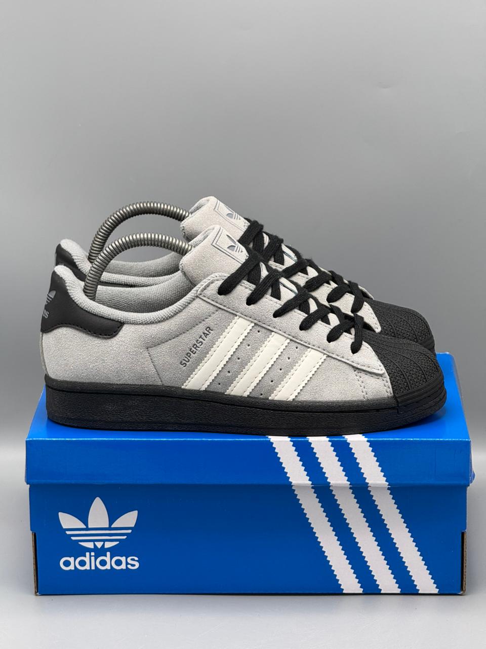 Adidas Superstar