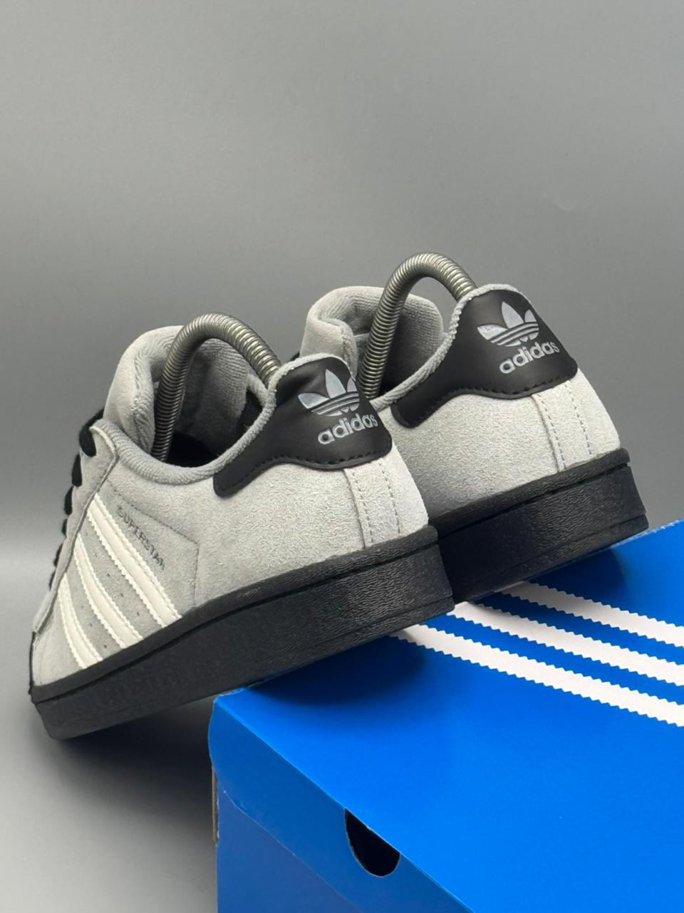 Adidas Superstar
