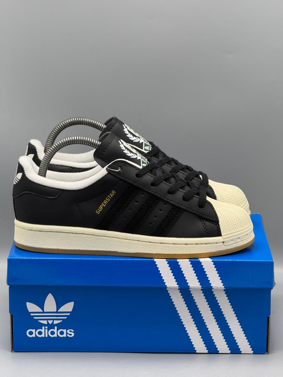 Adidas Superstar