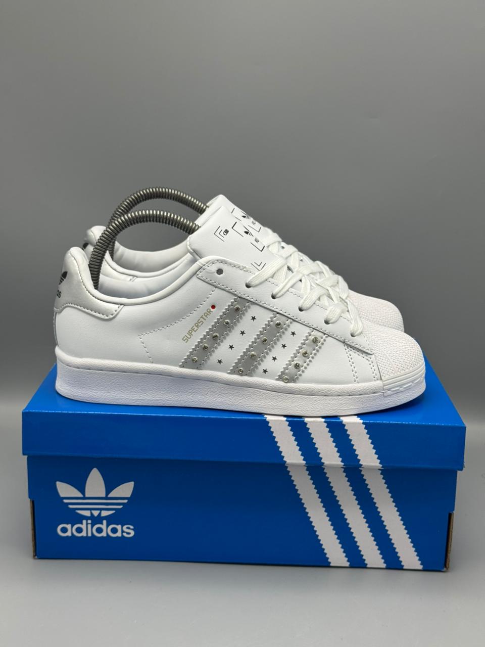 Adidas Superstar