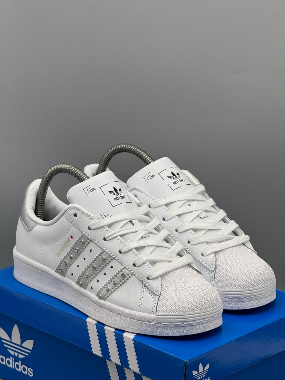 Adidas Superstar