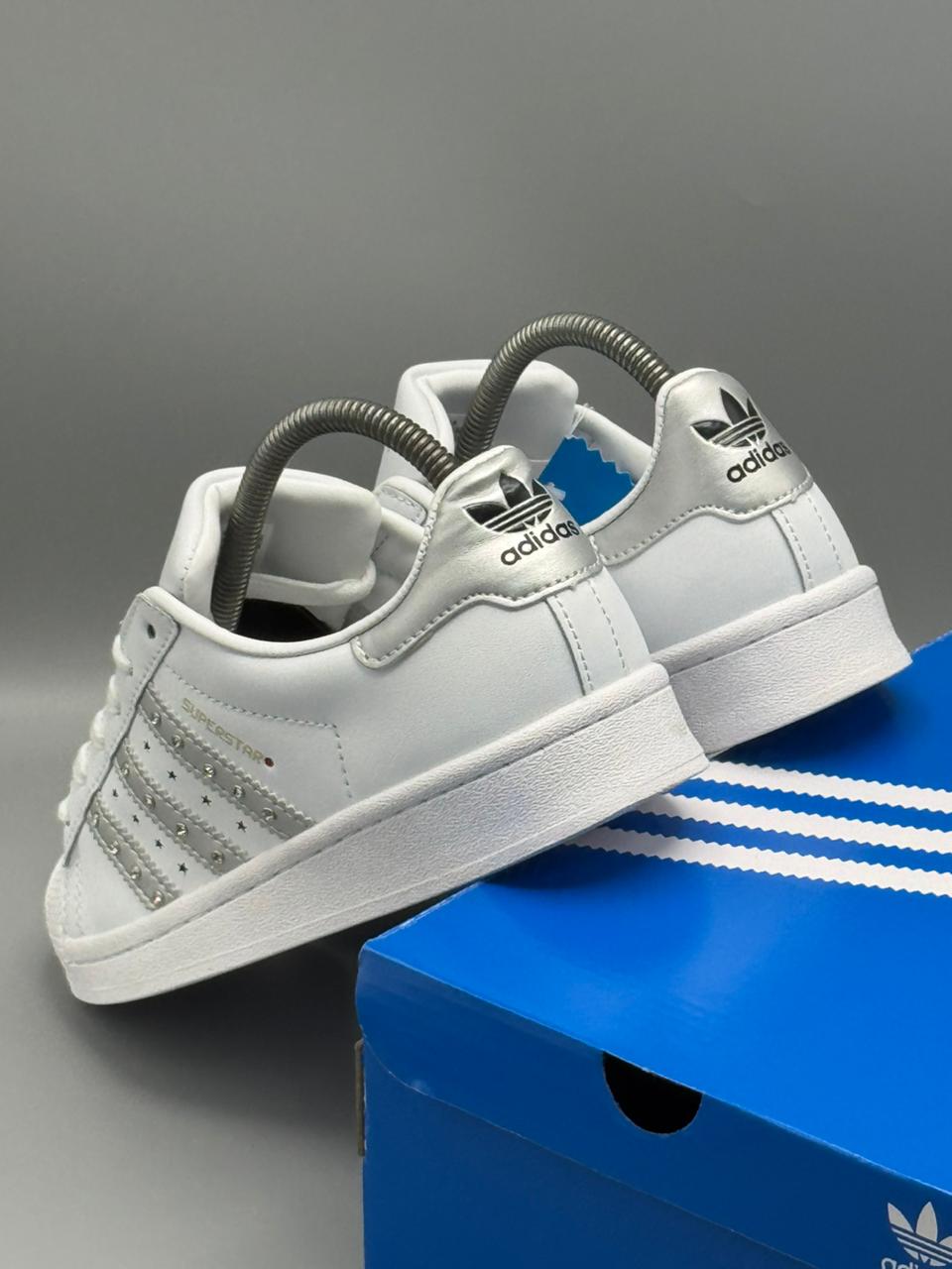 Adidas Superstar