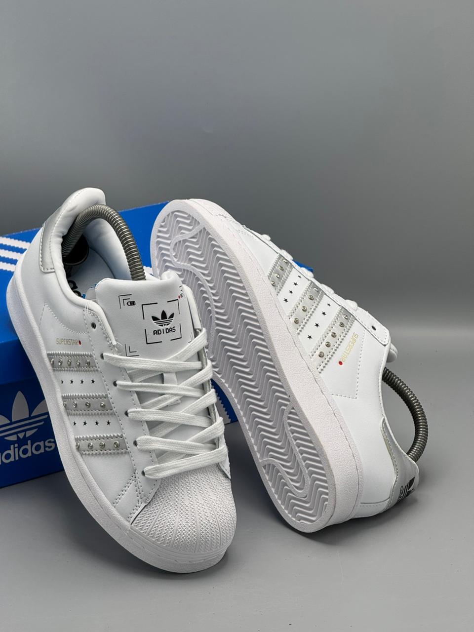 Adidas Superstar