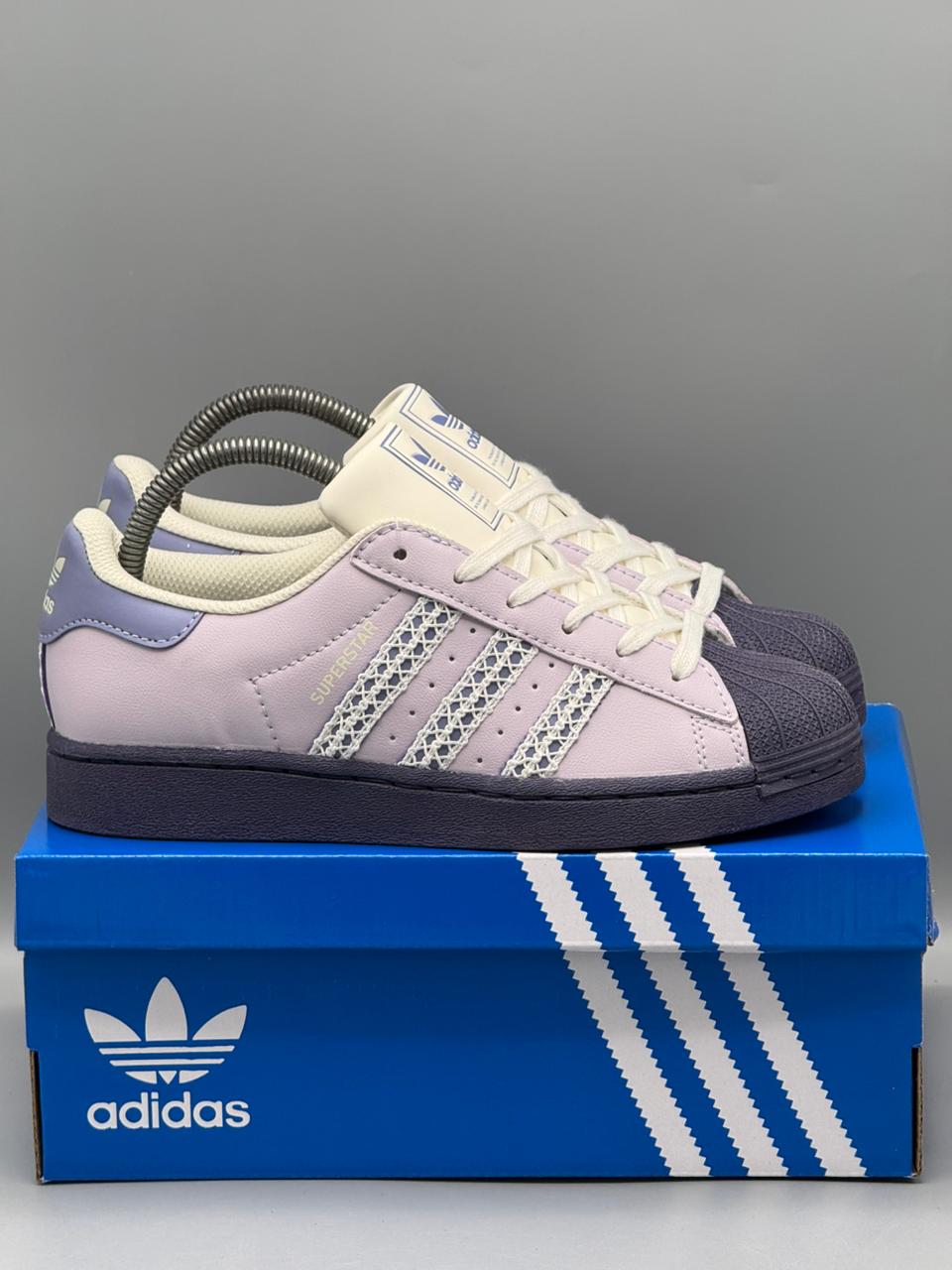 Adidas Superstar