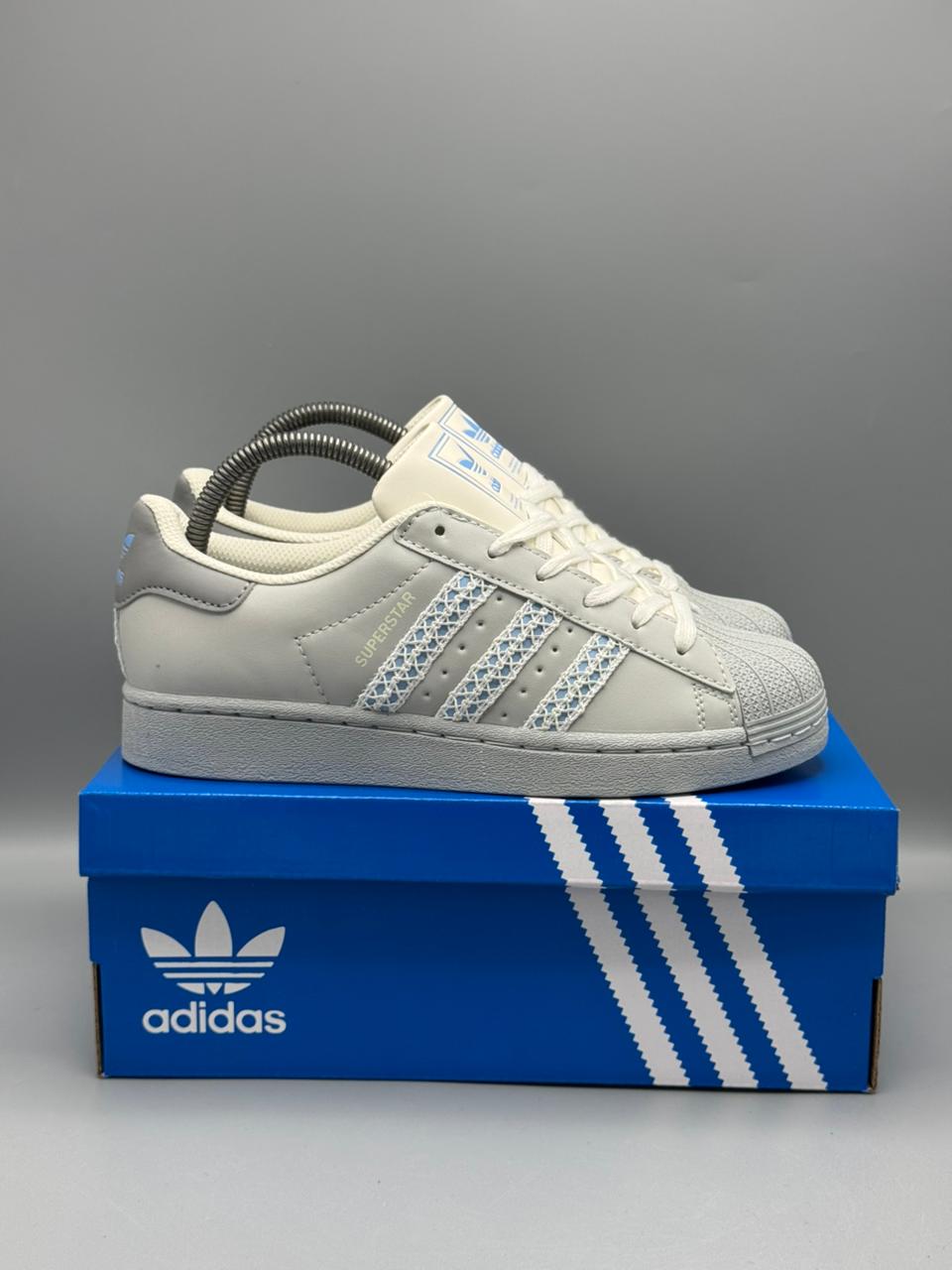 Adidas Superstar