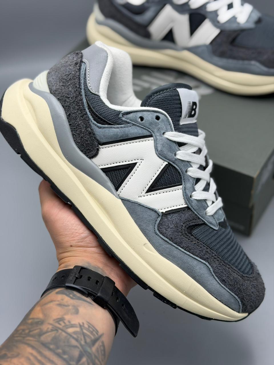 New Balance 5740