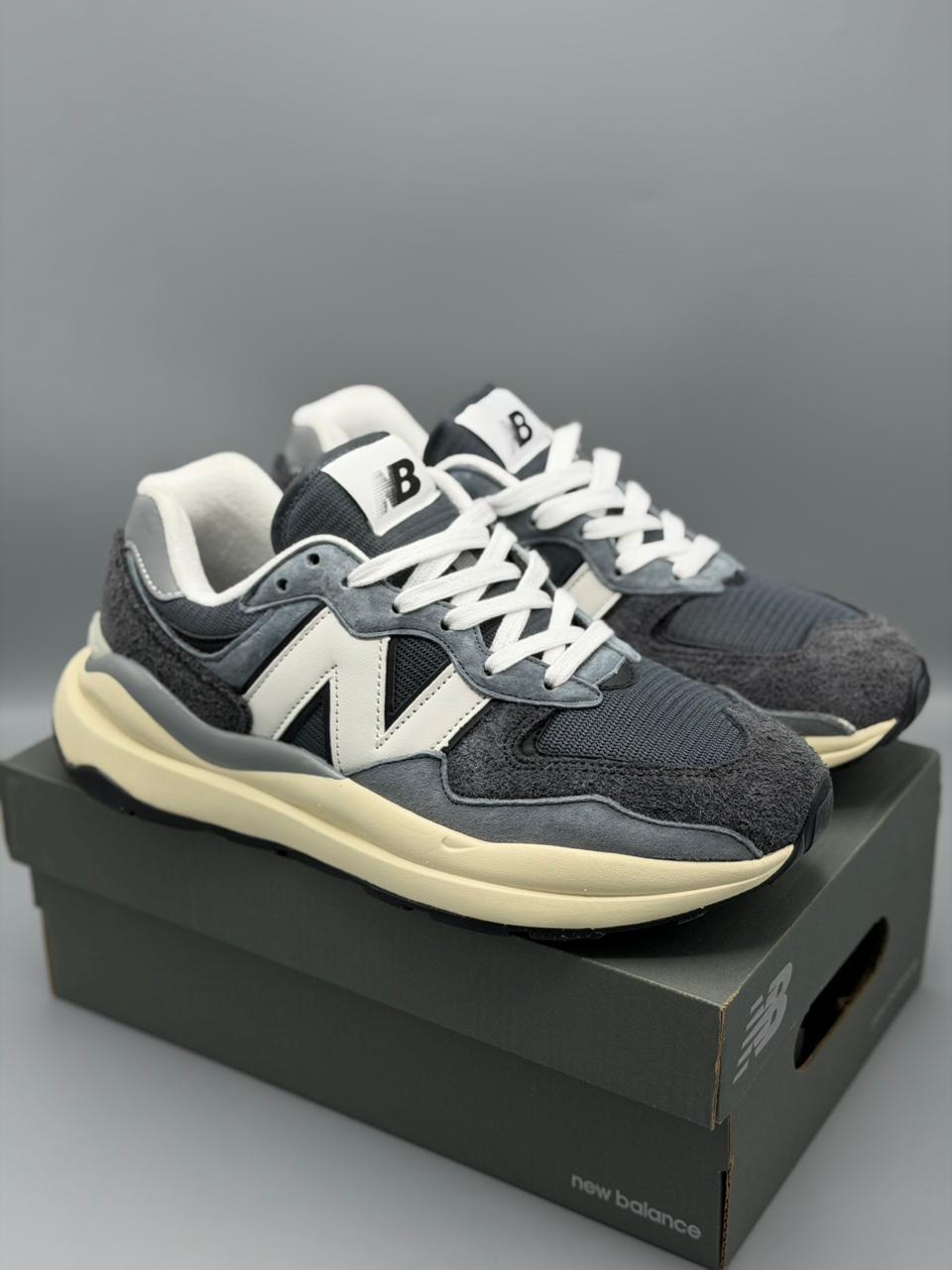 New Balance 5740