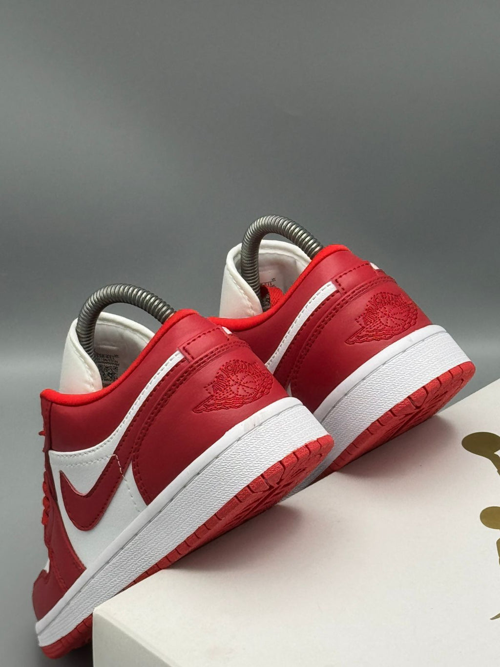 Jordan 1 Retro Low “Red White”