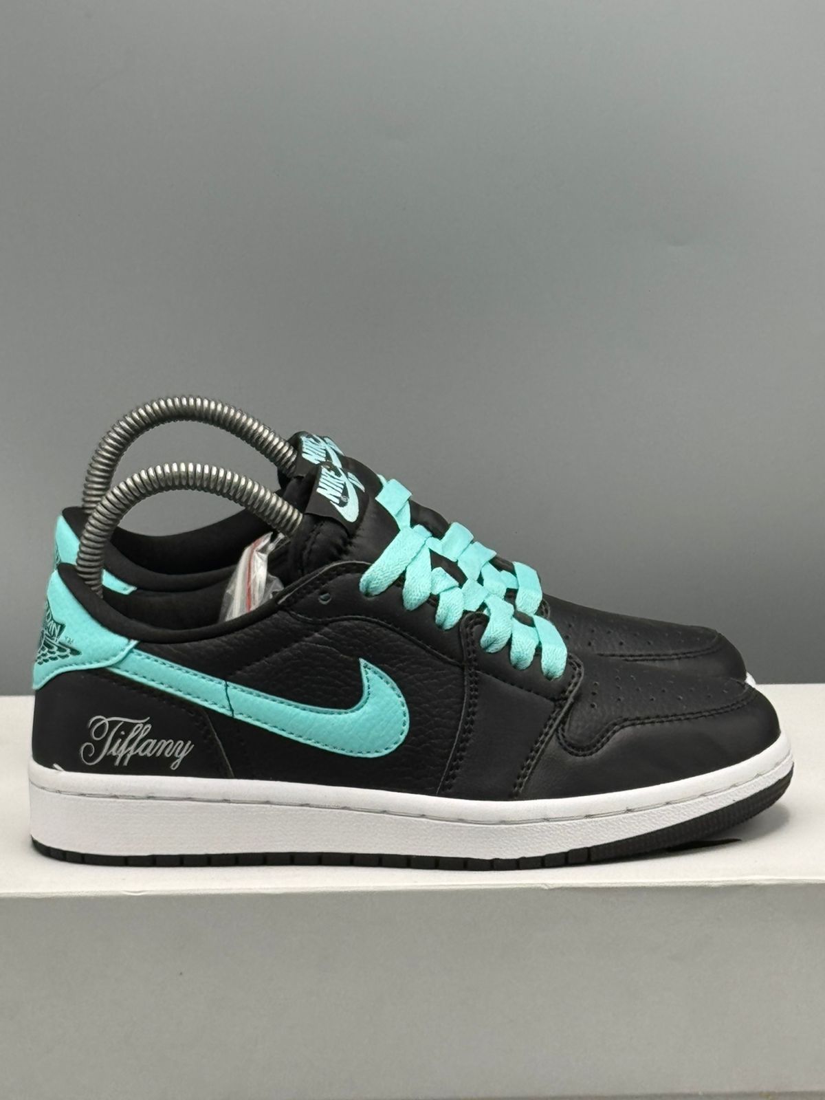 Jordan 1 Retro Low “Tiffany Black”
