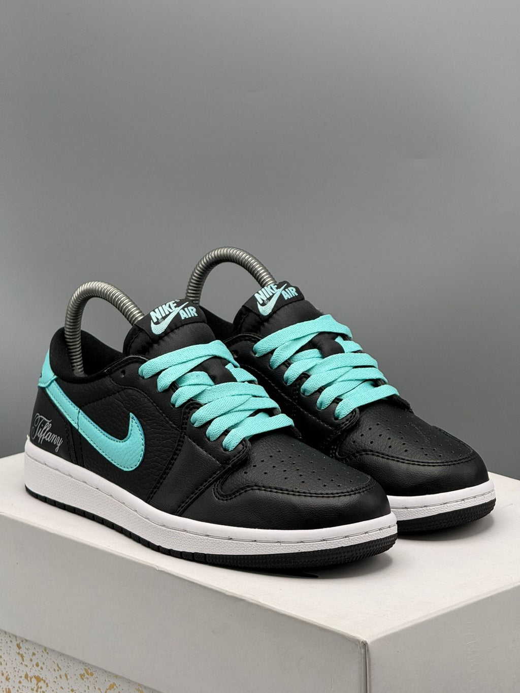 Jordan 1 Retro Low “Tiffany Black”
