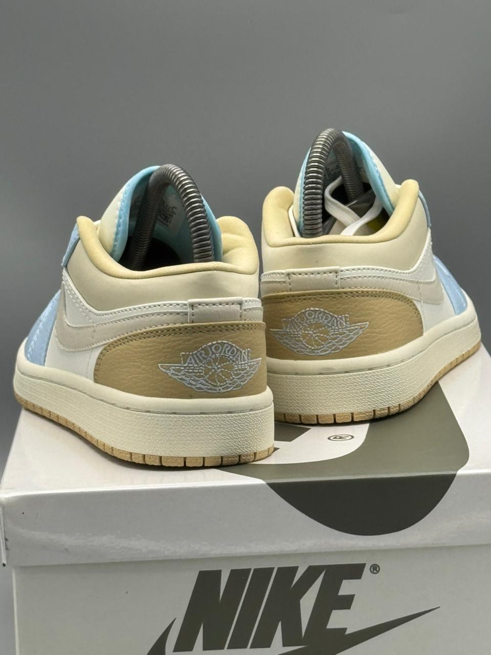 Jordan 1 Retro Low “Sky Cream”