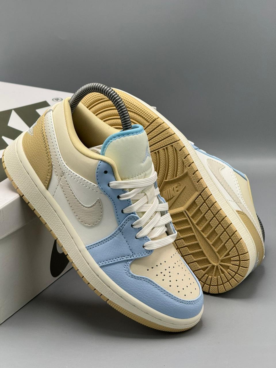 Jordan 1 Retro Low “Sky Cream”
